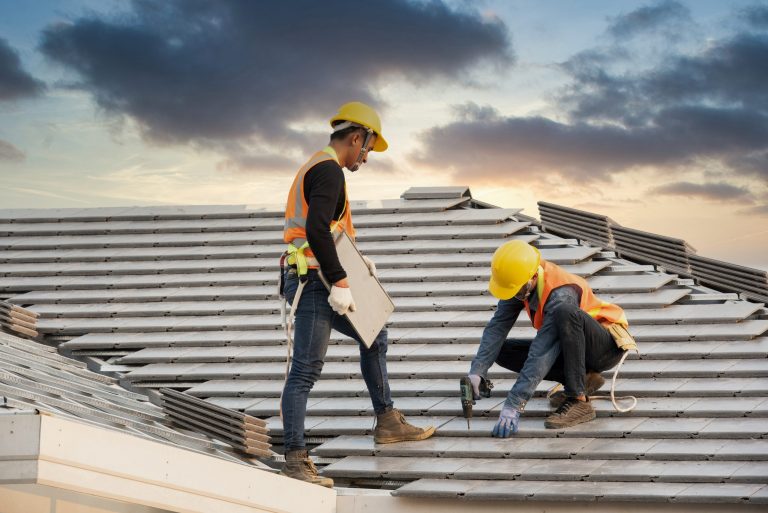 The Benefits of Hiring Specialist Commercial Roofing Contractors