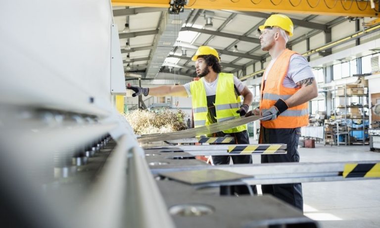 How to Bootstrap a Manufacturing Business with Limited Capital?