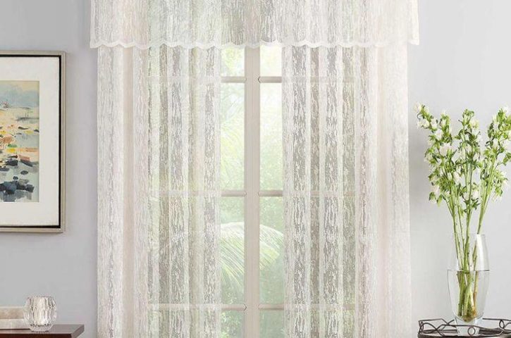 Why most lace curtains succeed